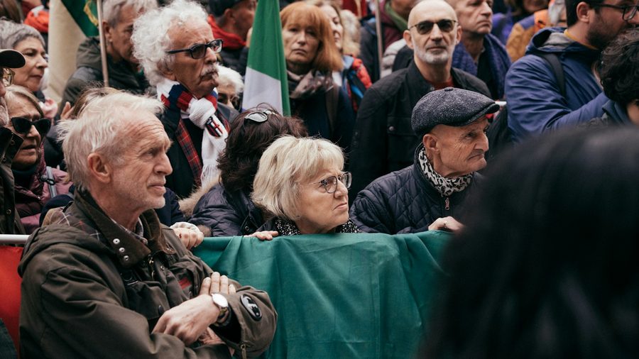 九游体育 APP — 营业执照与资质公示示意配图